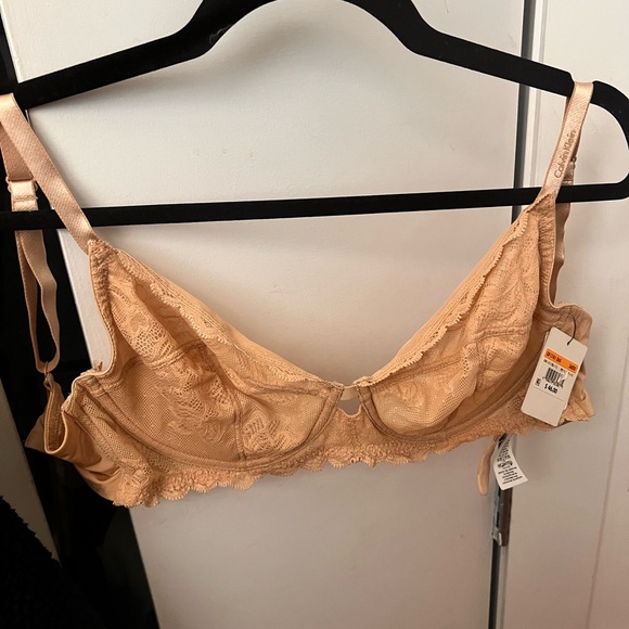 Brand new Calvin Klein bra 32dd - Picture 5 of 10